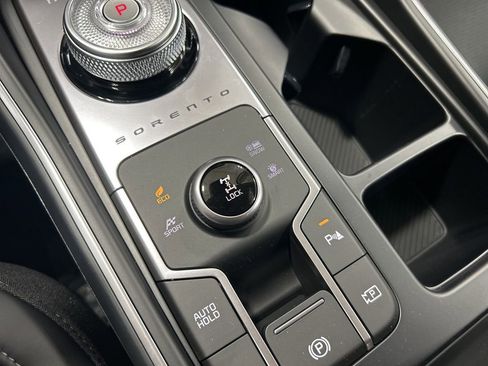 New 2025 Kia Sorento EX image 23