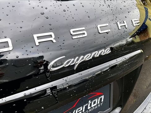 Used 2014 Porsche Cayenne Platinum Edition image 33