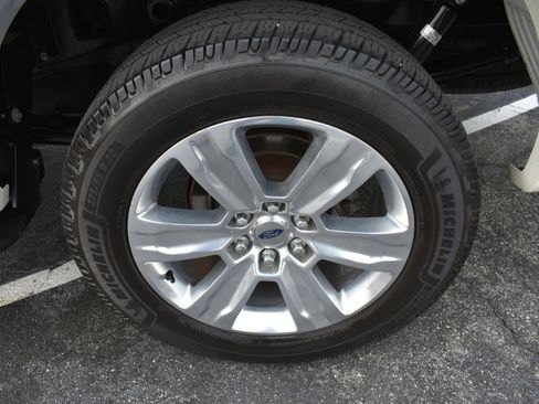 Used 2016 Ford F150 Lariat w/ Equipment Group 502A Luxury image 34