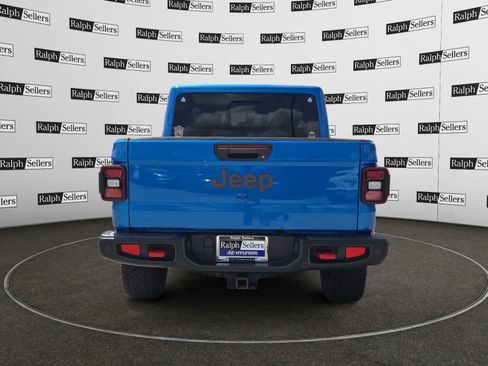 Used 2021 Jeep Gladiator Rubicon image 5