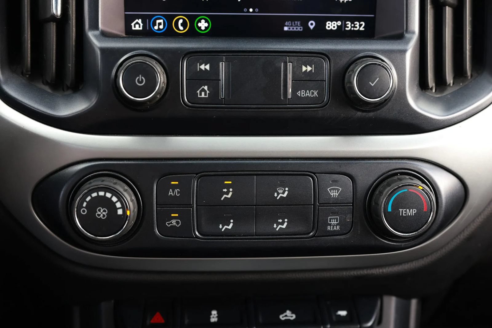Used 2020 Chevrolet Colorado LT w/ Colorado RST Special Edition RWD image 33