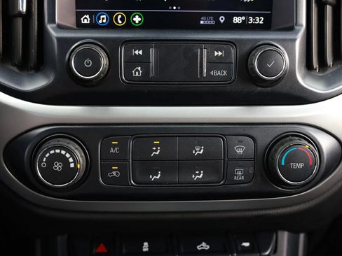 Used 2020 Chevrolet Colorado LT w/ Colorado RST Special Edition RWD image 33