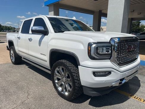 Used 2017 GMC Sierra 1500 Denali w/ Denali Ultimate Package AWD/4WD image 5