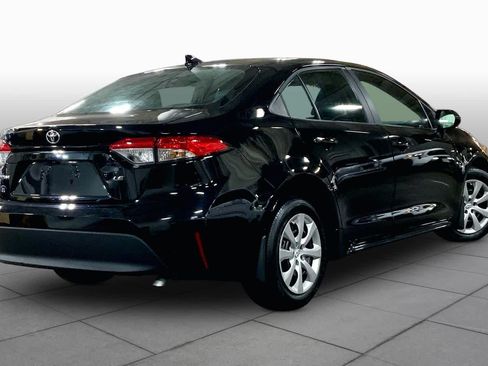 Used 2024 Toyota Corolla LE FWD image 13