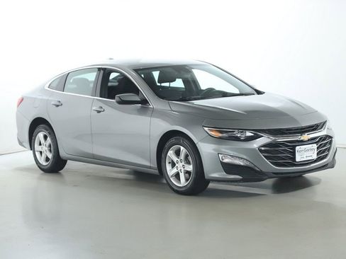 Used 2024 Chevrolet Malibu LT FWD image 9