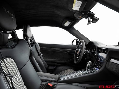 Used 2018 Porsche 911 GT2 RS image 48