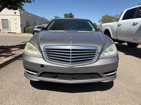 Used 2010 Mercedes-Benz S 550 image 2