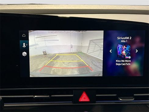 New 2025 Hyundai Elantra SEL image 14