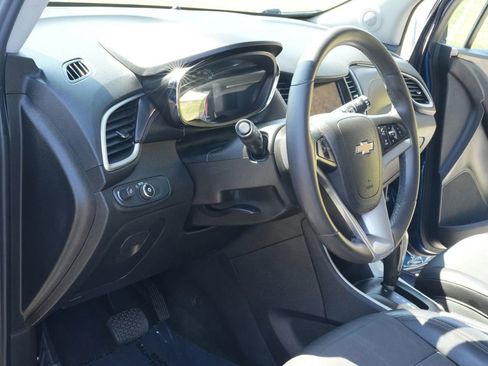 Used 2020 Chevrolet Trax LT w/ Driver Confidence Package image 2