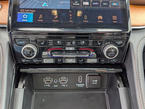 Used 2023 Jeep Grand Cherokee Summit image 29