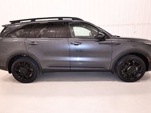 Used 2025 Kia Sorento SX Prestige AWD/4WD image 2
