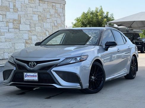 Used 2021 Toyota Camry XSE w/ Navigation Package FWD image 2