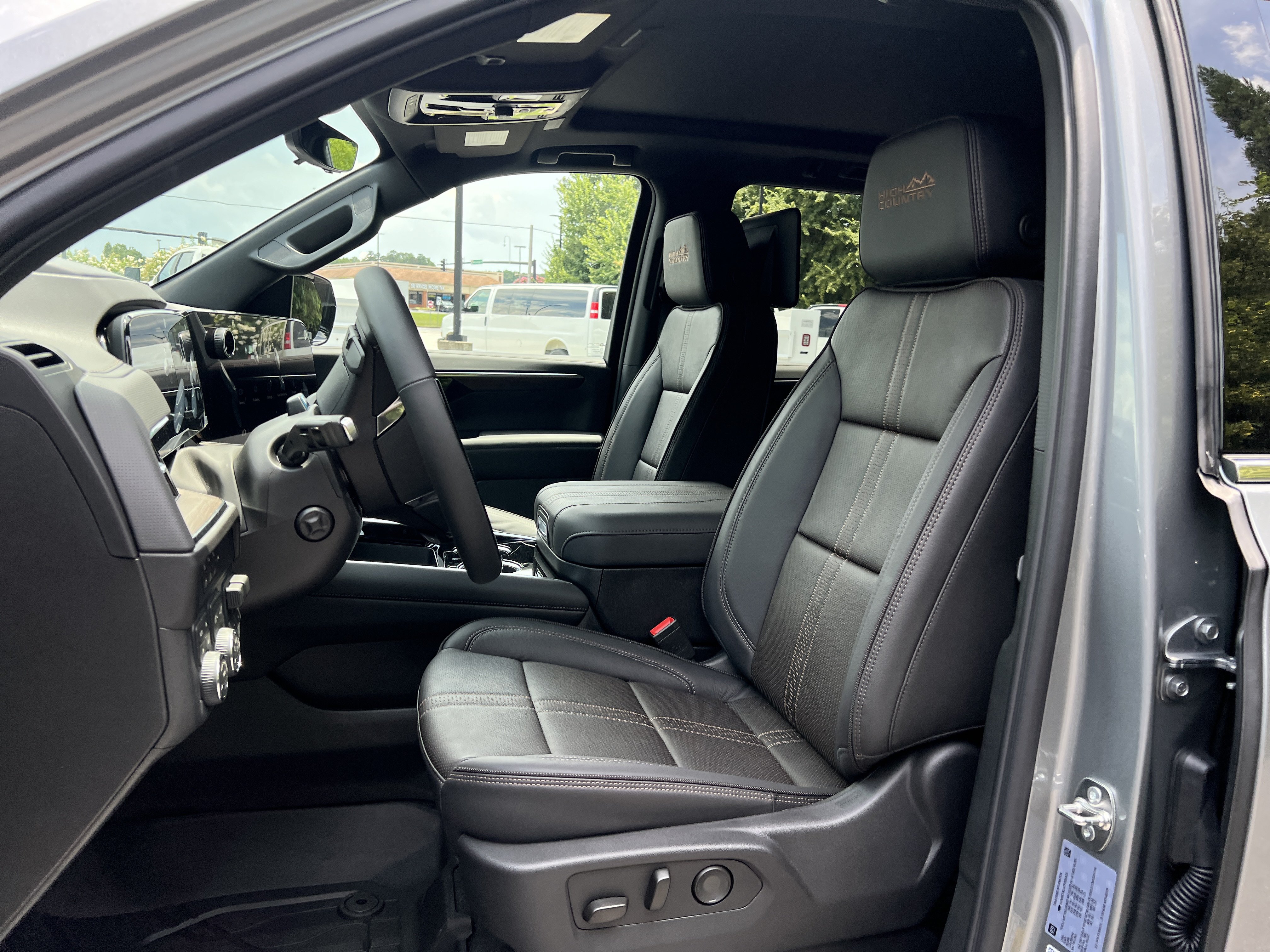 New 2026 Chevrolet Tahoe High Country AWD/4WD image 20