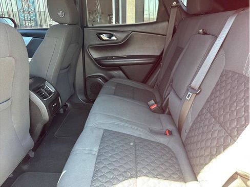 Used 2022 Chevrolet Blazer LT FWD image 13