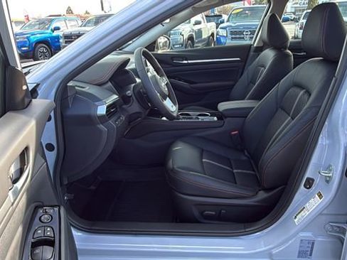 New 2025 Nissan Altima 2.5 SR image 34