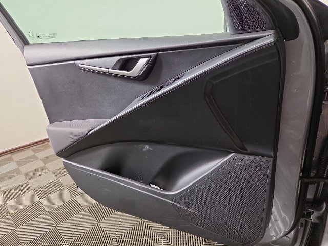 Certified 2025 Kia Niro LX FWD image 25