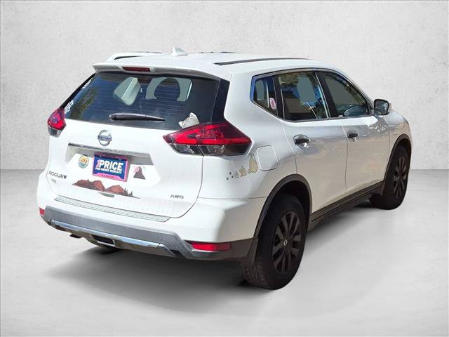 Used 2017 Nissan Rogue S AWD/4WD image 5
