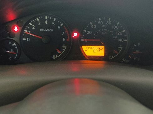 Used 2018 Nissan Frontier SV image 23