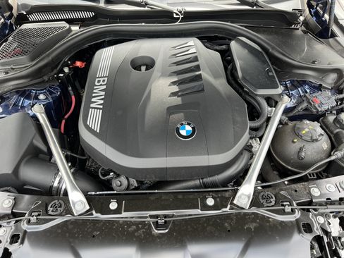 Used 2025 BMW 540i xDrive AWD/4WD image 34