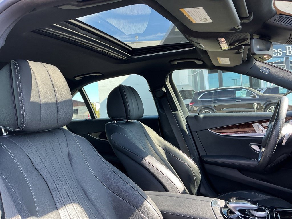 Used 2017 Mercedes-Benz E 300 4MATIC image 21