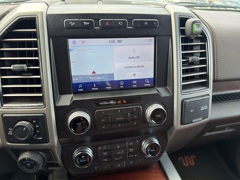 Used 2019 Ford F150 King Ranch w/ Equipment Group 601A Luxury AWD/4WD image 21