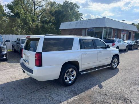 Used 2017 Chevrolet Suburban LT w/ LT Signature Package AWD/4WD image 6