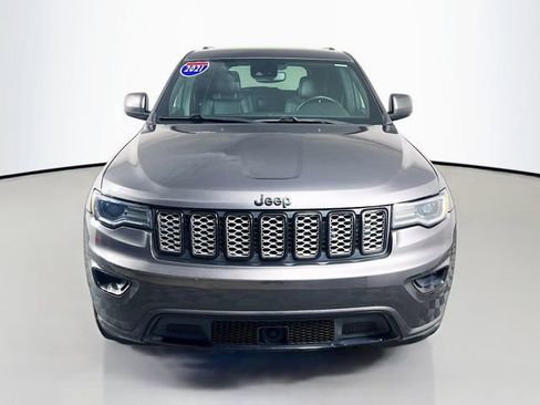 Used 2021 Jeep Grand Cherokee Laredo X image 3