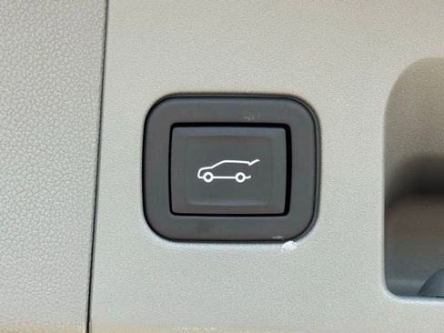 Used 2024 Cadillac XT5 Premium Luxury w/ Technology Package image 39