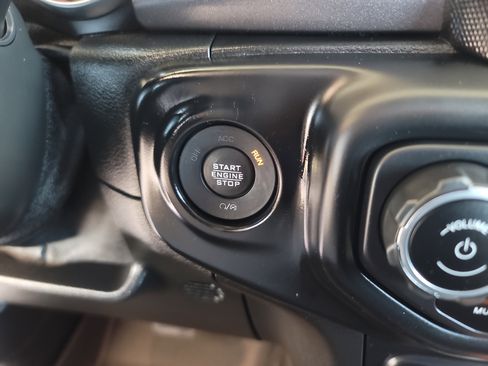 Used 2021 Jeep Gladiator Mojave image 25