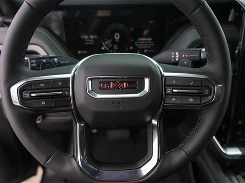 Used 2026 GMC Yukon XL Elevation image 15