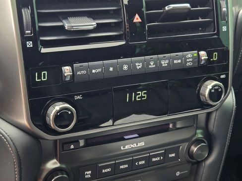 Used 2023 Lexus GX 460 Premium image 31