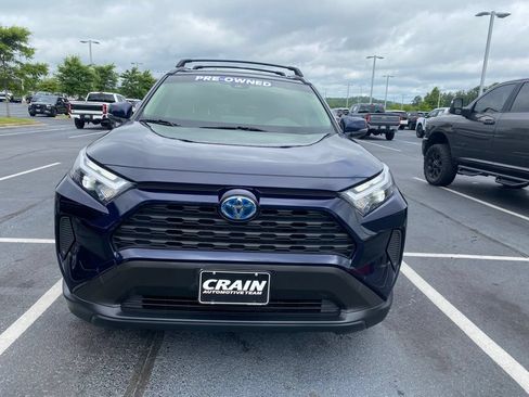 Used 2022 Toyota RAV4 XLE w/ Convenience Package AWD/4WD image 2