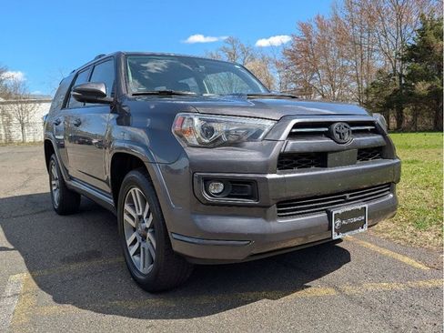 Used 2022 Toyota 4Runner TRD Sport w/ Technology Package AWD/4WD image 3