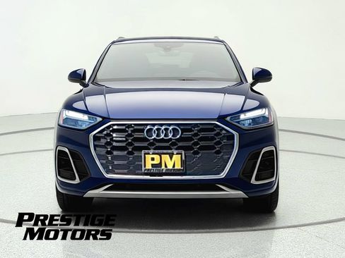 Used 2022 Audi Q5 2.0T Premium w/ Convenience Package AWD/4WD image 3