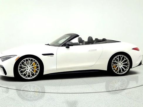 Used 2022 Mercedes-Benz SL 55 AMG 4MATIC w/ Driver Assistance Package image 8