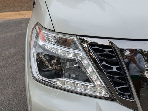 Used 2020 Nissan Armada Platinum w/ Platinum Reserve Package image 10