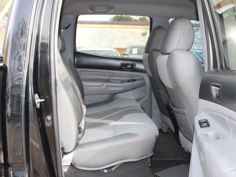 Used 2015 Toyota Tacoma TRD Pro w/ TRD Sport Package image 23