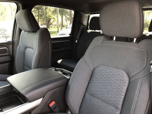 New 2026 RAM 1500 4x4 Crew Cab image 21