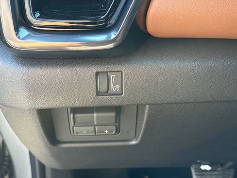 New 2026 GMC Canyon AT4 image 19