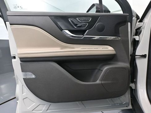 Used 2024 Lincoln Corsair AWD w/ Equipment Group 101A image 20