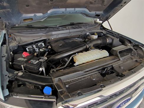 Used 2023 Ford F150 XLT image 34