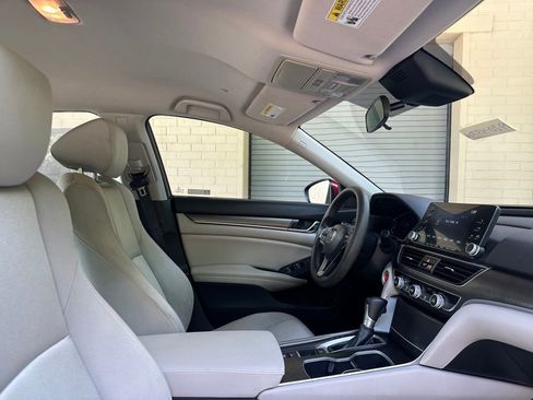 Used 2019 Honda Accord LX image 10