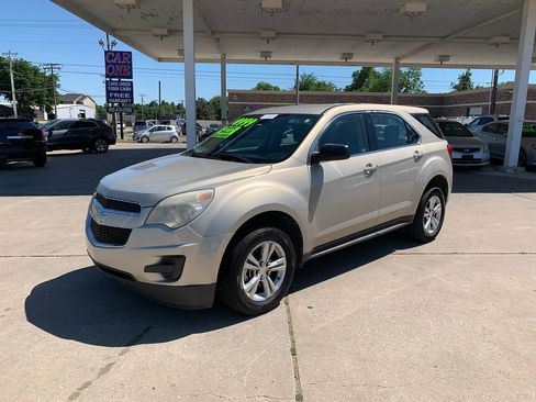 Used 2012 Chevrolet Equinox LS FWD image 3