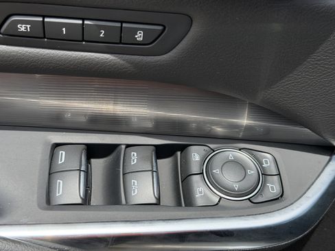 Certified 2025 Cadillac XT4 Premium Luxury FWD image 19