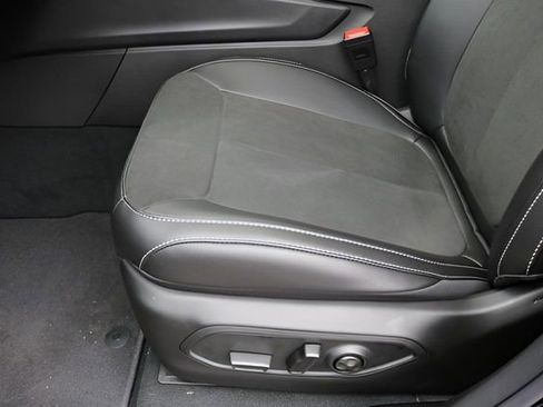 New 2026 Jeep Grand Cherokee Altitude image 13