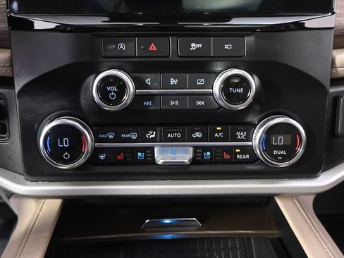 Used 2023 Ford Expedition Max Limited AWD/4WD image 32