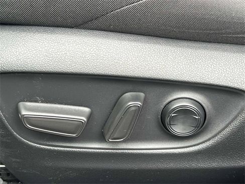 Used 2023 Toyota RAV4 SE image 24