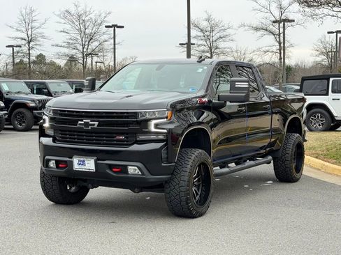 Used 2021 Chevrolet Silverado 1500 LT Trail Boss image 3