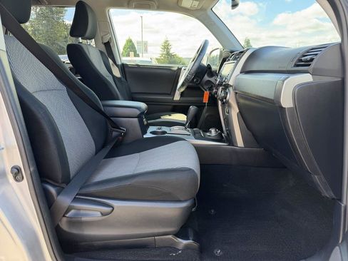 Used 2020 Toyota 4Runner SR5 AWD/4WD image 13