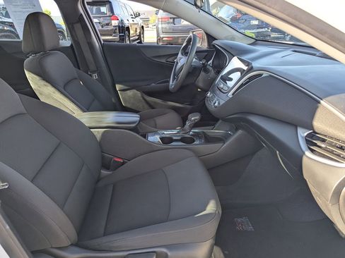 Used 2023 Chevrolet Malibu LT FWD image 33